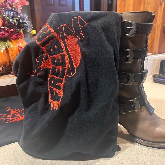 New in Box Ladies Freebird boots Notorious size 8 - Picture 9 of 9